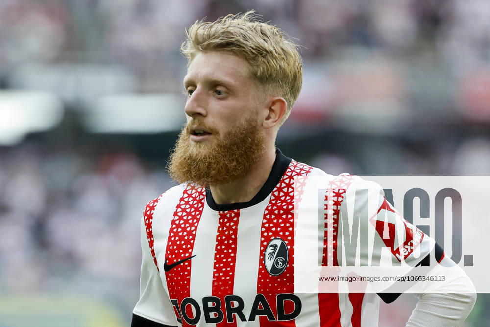 Niklas Beste (SC Freiburg, 19) , Deutschland, Fussball, 1. Bundesliga, 3.Spieltag, 2025 2026, SC Freiburg vs. VfB Stuttgart, 13.09.2025, Europa-Park Stadion, Freiburg im Breisgau, Deutschland Freiburg im Breisgau Europa-Park Stadion Baden-Württemberg Deutschland