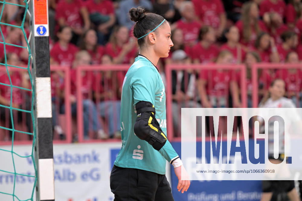 Sara Suba (TusSies Metzingen, 77) im Tor TusSies Metzingen vs. BSV Sachsen Zwickau, Handball, Alsco HBF, 3.Ligaspieltag, Saison 2025 2026, 13.09.2025 TusSies Metzingen vs. BSV Sachsen Zwickau, Handball, Alsco HBF, 3.Ligaspieltag, Saison 2025 2026, 13.09.2025 Tuebingen
