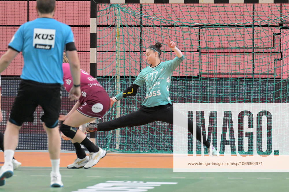 Sara Suba (TusSies Metzingen, 77) im Tor TusSies Metzingen vs. BSV Sachsen Zwickau, Handball, Alsco HBF, 3.Ligaspieltag, Saison 2025 2026, 13.09.2025 TusSies Metzingen vs. BSV Sachsen Zwickau, Handball, Alsco HBF, 3.Ligaspieltag, Saison 2025 2026, 13.09.2025 Tuebingen