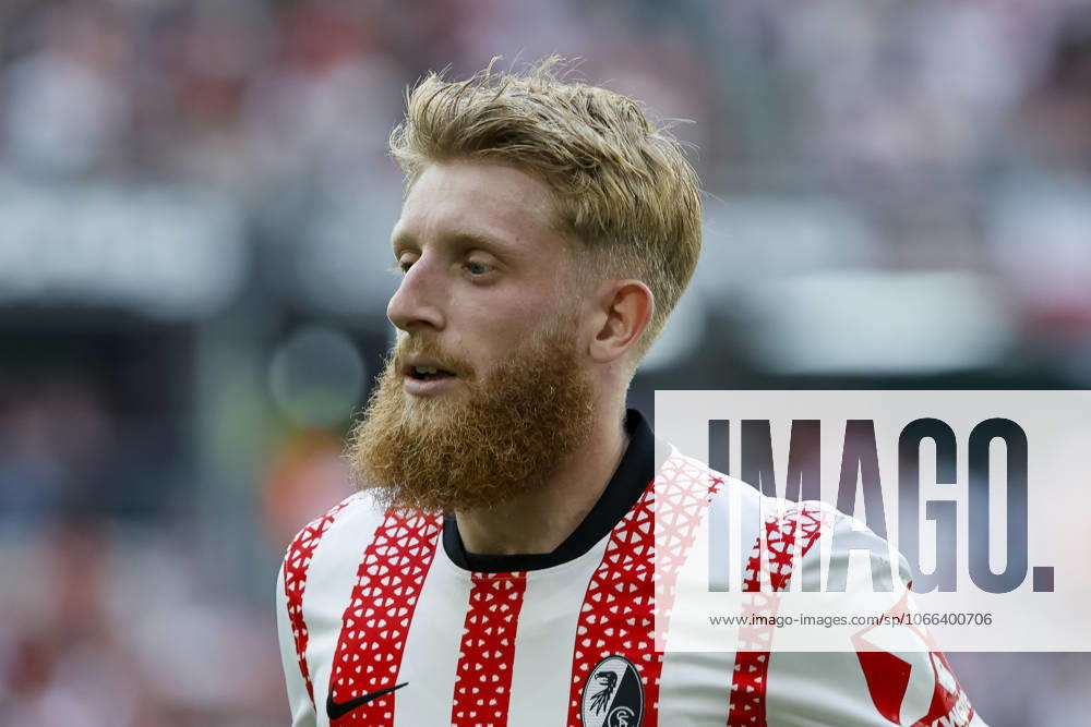 Niklas Beste (SC Freiburg, 19) , Deutschland, Fussball, 1. Bundesliga, 3.Spieltag, 2025 2026, SC Freiburg vs. VfB Stuttgart, 13.09.2025, Europa-Park Stadion, Freiburg im Breisgau, Deutschland Freiburg im Breisgau Europa-Park Stadion Baden-Württemberg Deutschland