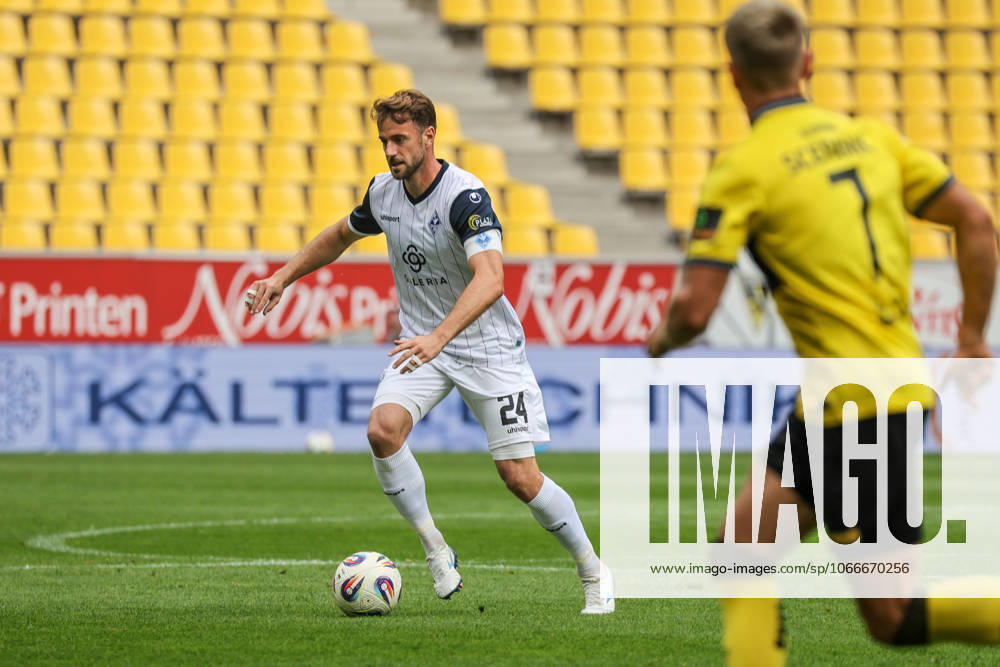 Lukas Klünter (SV Waldhof Mannheim, 24) Fussball: 3. Liga, 7. Spieltag, Alemannia Aachen vs. SV Waldhof Mannheim am 20.09.2025 in Aachen (Tivoli), Deutschland Aachen Tivoli Deutschland