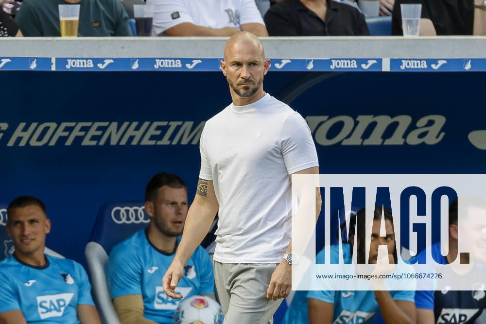 Christian Ilzer (TSG Hoffenheim Trainer) , Deutschland, Fussball, 1. Bundesliga, 4.Spieltag, 2025 2026, TSG Hoffenheim vs. FC Bayern München, 20.09.2025, PreZero Arena, Sinsheim, Deutschland Sinsheim PreZero Arena Baden-Württemberg Deutschland