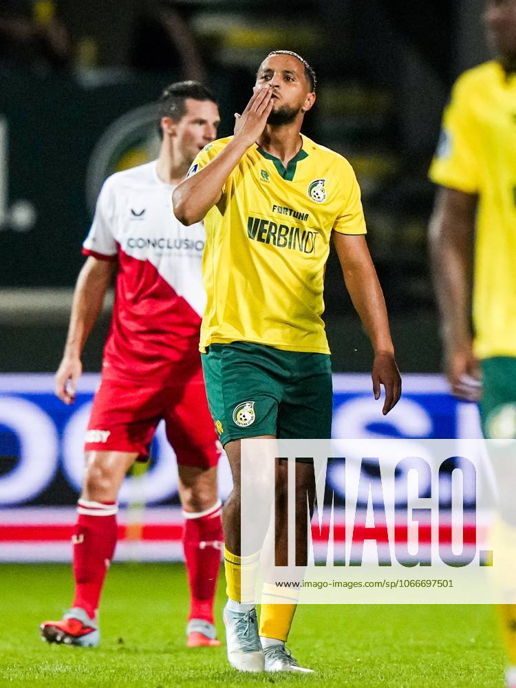 SITTARD - Mohamed Ihattaren of Fortuna Sittard celebrates the 1-0 goal during the Dutch Eredivisie match between Fortuna Sittard and FC Utrecht at the Fortuna Sittard Stadium on September 20, 2025, in Sittard, Netherlands. ANP TOBIAS KLEUVER Eredivisie 2025 26 ANPxSportx IVx 536981168 originalFilename: 536981168