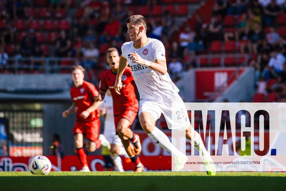 Fussball - 3. Liga - FC Ingolstadt 04 - SV Wehen Wiesbaden - 20.09.25, Moritz Flotho (SVWW) -