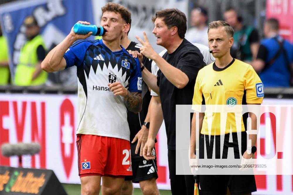 Nicolai Remberg Trainer Merlin Polzin ( HSV ) Deutschland , Hamburg , Volksparkstadion , Fussball , 1. Bundesliga , Hamburger SV - 1 FC Heidenheim