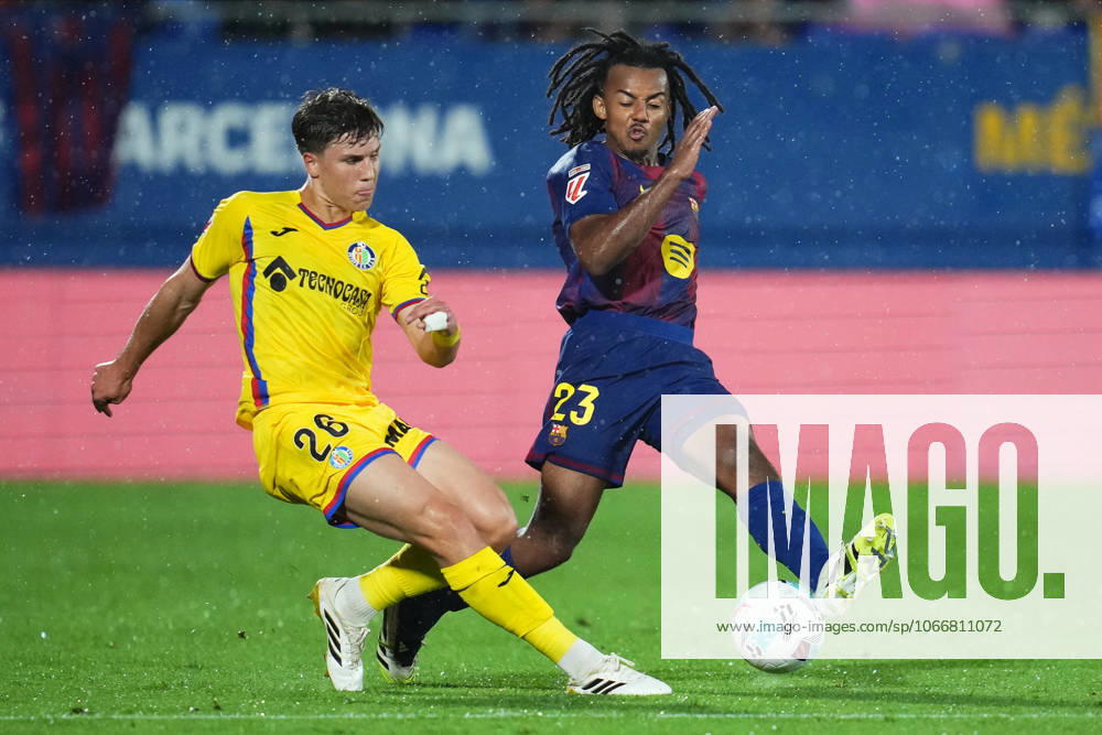 ESP: FC Barcelona, Barca - Getafe CF. La Liga EA Sports. Date 5 David Cordon Davinchi and Jules Kounde of FC Barcelona during the La Liga EA Sports match between FC Barcelona - Getafe CF played at Johan Cruyff Stadium on September 21, 2025 in Barcelona. kpng