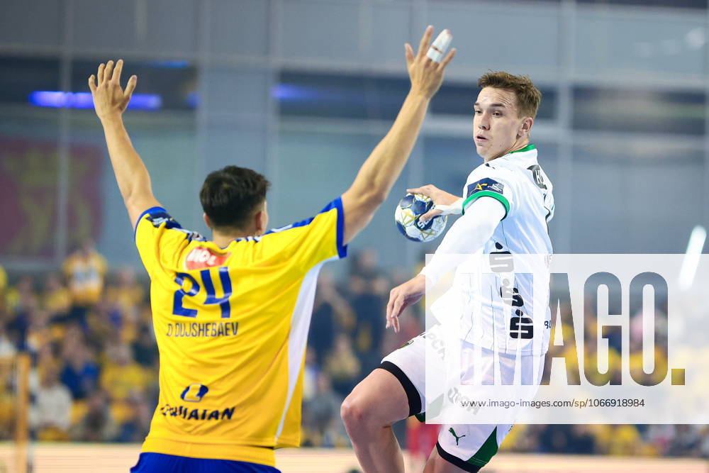 2025.09.25 Kielce Pilka reczna , Liga Mistrzow EHF , sezon 2025 26 Industria Kielce - Fuechse Berlin N z Daniel Dujszebajew Dujshebaev Dovichebaeva, Lasse Bredekjaer Andersson Foto Tomasz Fafara PressFocus 2025.09.25 Kielce Handball , EHF Champions League , 2025 2026 season Industria Kielce - Fuechse Berlin Daniel Dujszebajew Dujshebaev Dovichebaeva, Lasse Bredekjaer Andersson Credit: Tomasz Fafara PressFocus NEWSPIX.PL --- newspix.pl