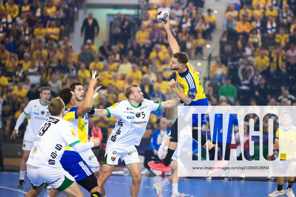 2025.09.25 Kielce Pilka reczna , Liga Mistrzow EHF , sezon 2025 26 Industria Kielce - Fuechse Berlin N z Max Darj, Aleks Vlah Foto Tomasz Fafara PressFocus 2025.09.25 Kielce Handball , EHF Champions League , 2025 2026 season Industria Kielce - Fuechse Berlin Max Darj, Aleks Vlah Credit: Tomasz Fafara PressFocus NEWSPIX.PL --- newspix.pl