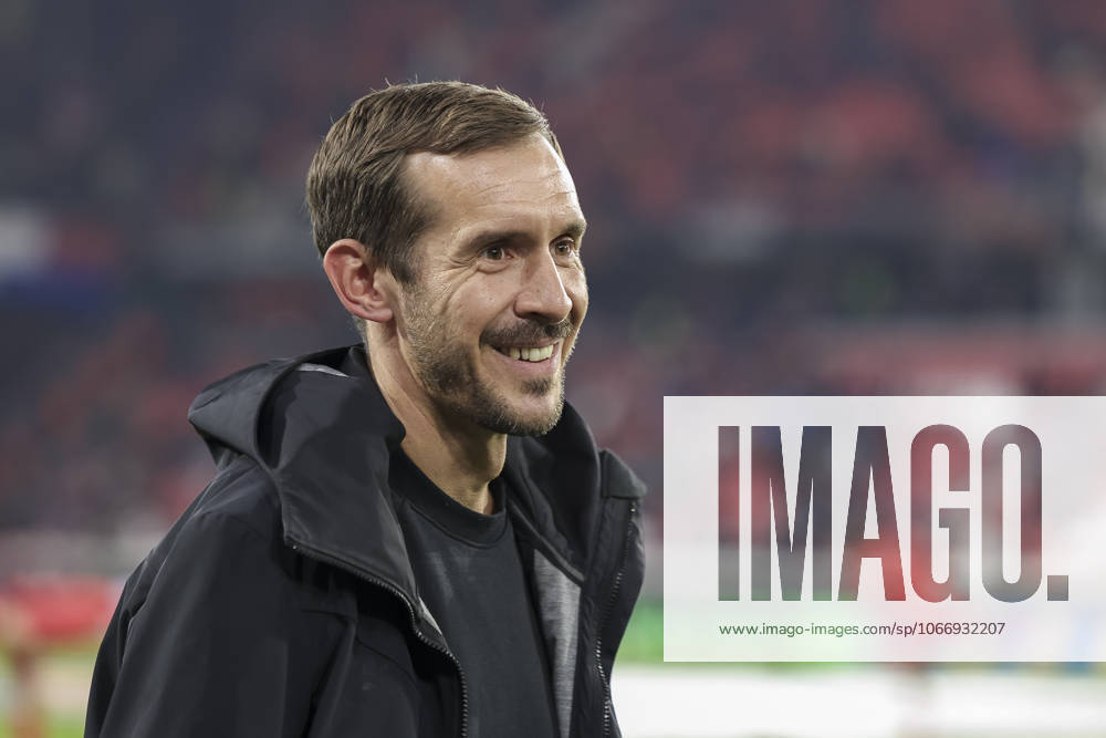 Julian Schuster (SC Freiburg, Trainer) , Deutschland, Fussball, UEFA Europa League, 1. Spieltag, 2025 2026, SC Freiburg vs. FC Basel, 24.09.2025, Stadion am Wolfswinkel, Freiburg im Breisgau, Deutschland Freiburg im Breisgau Stadion am Wolfswinkel Baden-Württemberg Deutschland