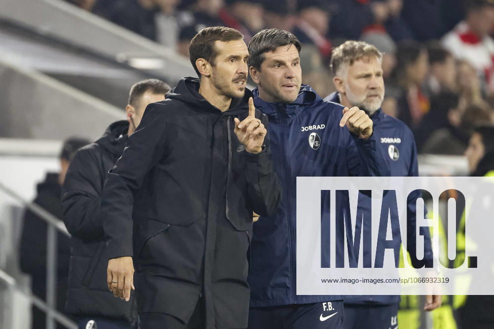 Julian Schuster (SC Freiburg, Trainer) und Florian Bruns (SC Freiburg, Co-Trainer) , Deutschland, Fussball, UEFA Europa League, 1. Spieltag, 2025 2026, SC Freiburg vs. FC Basel, 24.09.2025, Stadion am Wolfswinkel, Freiburg im Breisgau, Deutschland Freiburg im Breisgau Stadion am Wolfswinkel Baden-Württemberg Deutschland