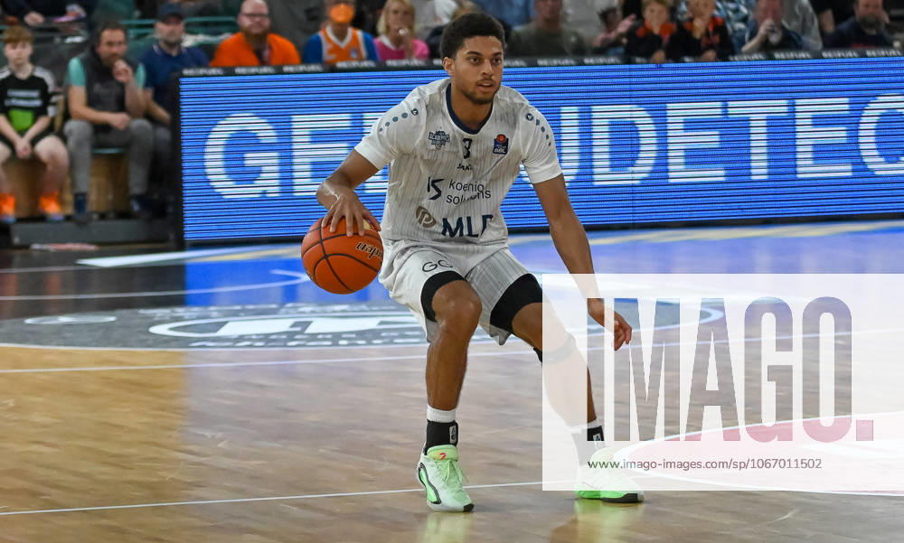 Kevin McClain (MLP Academics Heidelberg, 03) Rasta Vechta vs. MLP Academics Heidelberg, Basketballl, easyCredit Basketball Bundesliga, 1. Spieltag, Saison 2025 2026, 27.09.2025, Rasta Vechta vs. MLP Academics Heidelberg, Basketballl, easyCredit Basketball Bundesliga, 1. Spieltag, Saison 2025 2026, 27.09.2025, Vechta