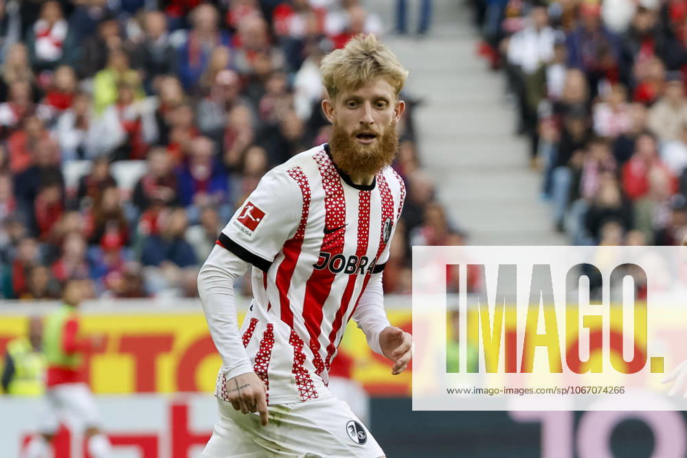 Niklas Beste (SC Freiburg, 19) , Deutschland, Fussball, 1. Bundesliga, 5.Spieltag, 2025 2026, SC Freiburg vs. TSG 1899 Hoffenheim, 28.09.2025, Europa-Park Stadion, Freiburg im Breisgau, Deutschland Freiburg im Breisgau Europa-Park Stadion Baden-Württemberg Deutschland