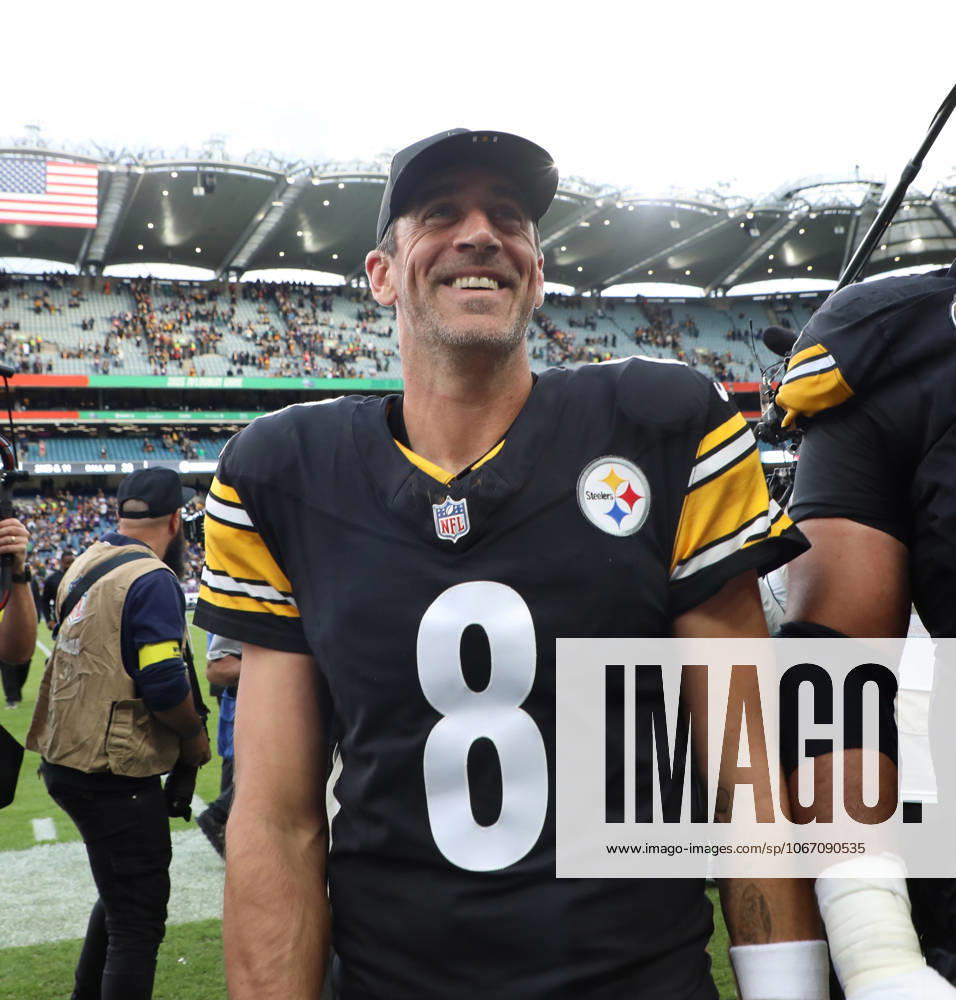 Pittsburgh Steelers Quarterback Aaron Rodgers smiles after victory in their match against the Minnesota Vikings at Croke Park in Dublin, Ireland on Sunday September 28, 2025. The Steelers won the match 24-21. LON20250928120 HUGOxPHILPOTT