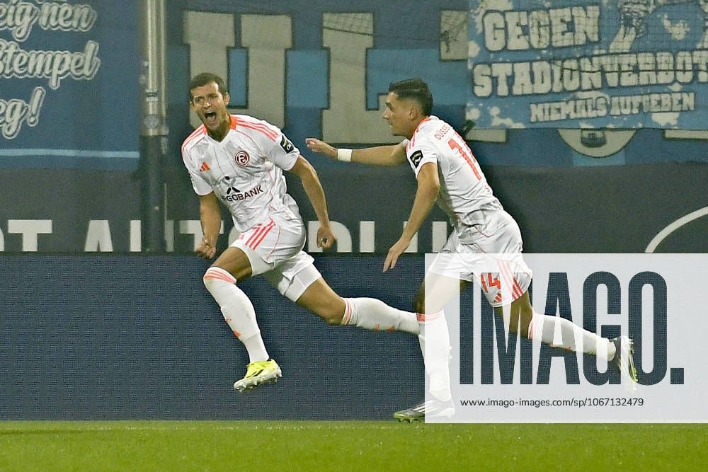 Tim Oberdorf (Duesseldorf 15) jubelt nach dem Tor zum 0:1 mit Sotirios Alexandropoulos (Duesseldorf 14) 27.09.2025 Fussball VfL Bochum vs Fortuna Duesseldorf, Vonovia Ruhrstadion, Bochum, DFB DFL REGULATIONS PROHIBIT ANY USE OF PHOTOGRAPHS AS IMAGE SEQUENCES AND OR QUASI-VIDEO