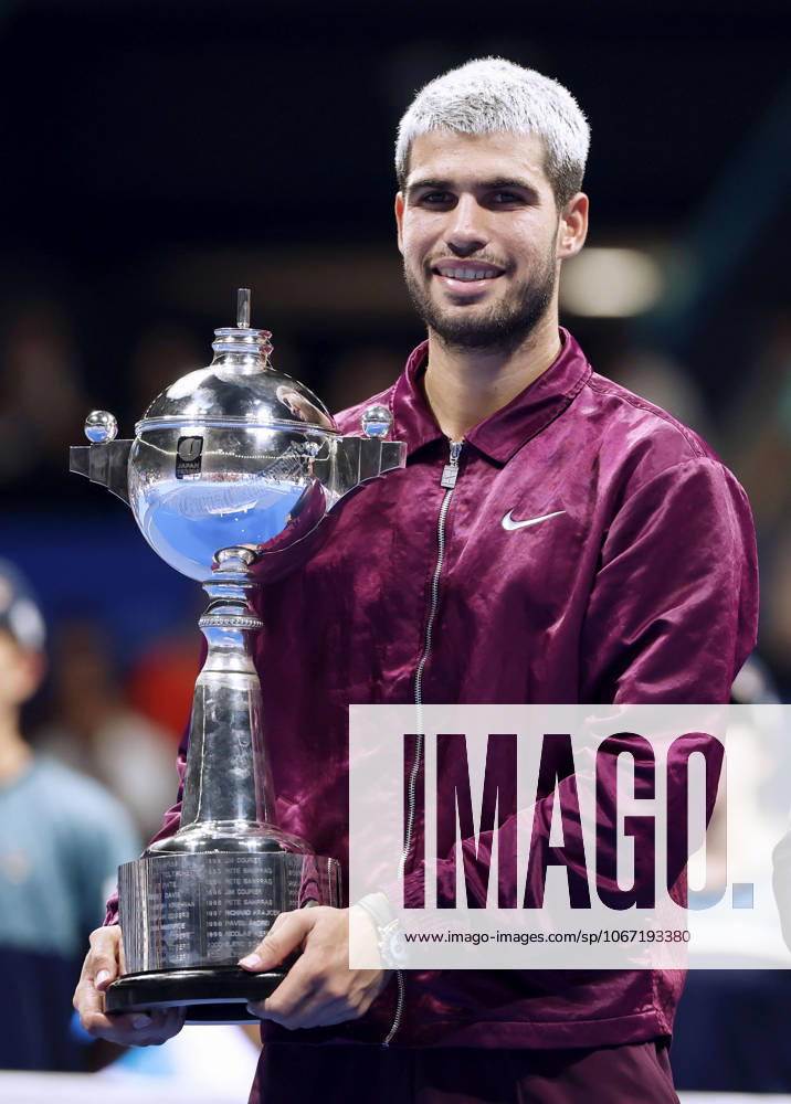 Tennis: Japan Open Carlos Alcaraz of Spain poses with the victor s trophy after winning the men s singles title at the Japan Open tennis tournament at Ariake Coliseum in Tokyo on Sept. 30, 2025. A14AA0004897123P