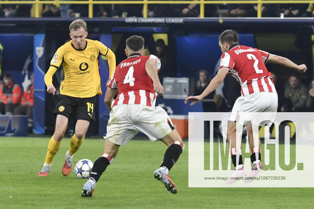 V. li. im Kampf um den Ball Maximilian Beier (Dortmund 14) Aitor Paredes (Bilbao 4) Andoni Gorosabel (Bilbao 2) 01.04.2025 Fussball, Champions League, Borussia Dortmund vs Athletic Club de Bilbao, Signal Iduna Park, Dortmund,