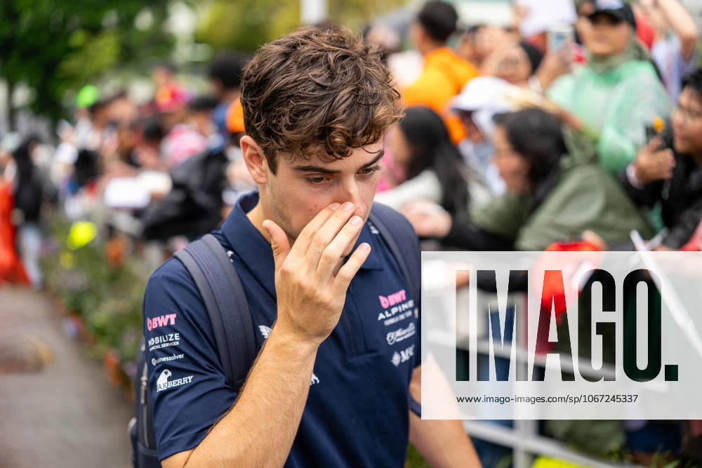 Formula 1 Singapore Airlines Singapore Grand Prix - Arrivals Franco Colapinto (Arg) of Alpine Renault 43 entering the paddock looking deep in thought on Thursday (Media Day) during Formula 1 Singapore Airlines Singapore Grand Prix 2025 at the Marina Bay Street Circuit Singapore on October 2, 2025. Photo by Antoine Lapeyre ABACAPRESS.COM Singapore Singapore