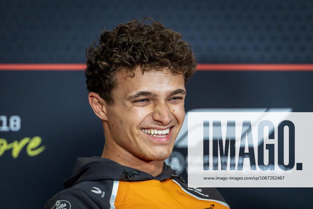 Marina Bay Street Circuit, Singapore, Singapore. 2.October.2025; Lando Norris of Great Britain and McLaren F1 Team attends the press conference, PK, Pressekonferenz during Formula One Singapore Grand Prix aflo_305636304