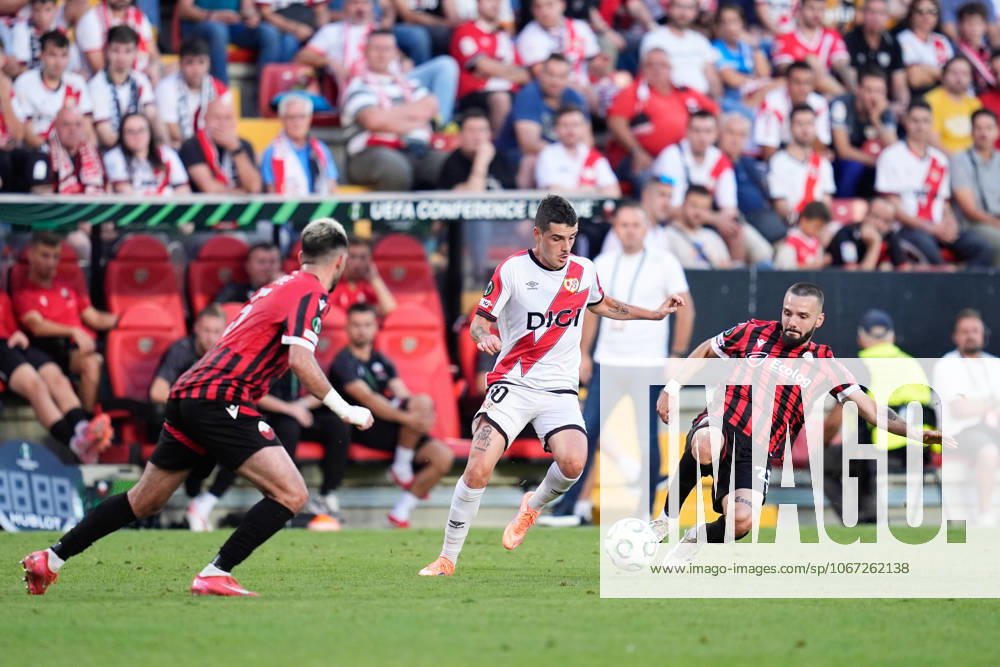 Sergio Camello of Rayo Vallecano and Kamer Qaka of KF Shkendija compete for the ball during the UEFA Conference League 2025 26 League Phase MD1 match between Rayo Vallecano and KF Shkendija at Estadio de Vallecas on October 2, 2025, in Madrid, Spain. Madrid Spain - ZUMAa181 20251002_zaa_a181_024