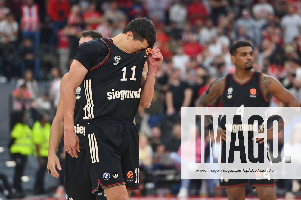 VLADIMIR LUCIC (FCB), Enttaeuschung,Frust,enttaeuscht, frustriert,niedergeschlagen, Basketball Euro League,Saison 2025 2026, FC Bayern Muenchen-Roter Stern Belgrad am 02.10.2025, S A P G A R D EN