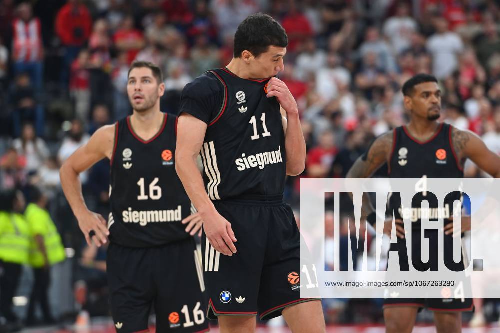 VLADIMIR LUCIC (FCB), Enttaeuschung,Frust,enttaeuscht, frustriert,niedergeschlagen, Basketball Euro League,Saison 2025 2026, FC Bayern Muenchen-Roter Stern Belgrad am 02.10.2025, S A P G A R D EN
