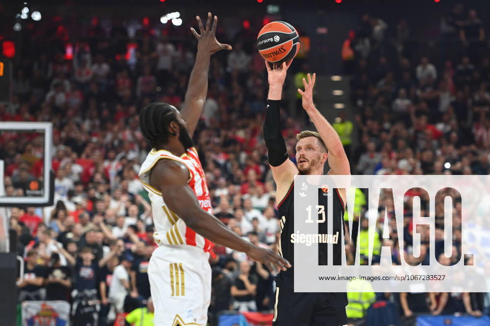 Andreas OBST (FCB) punktet,Aktion. Basketball Euro League,Saison 2025 2026, FC Bayern Muenchen-Roter Stern Belgrad 97-88 am 02.10.2025, S A P G A R D EN