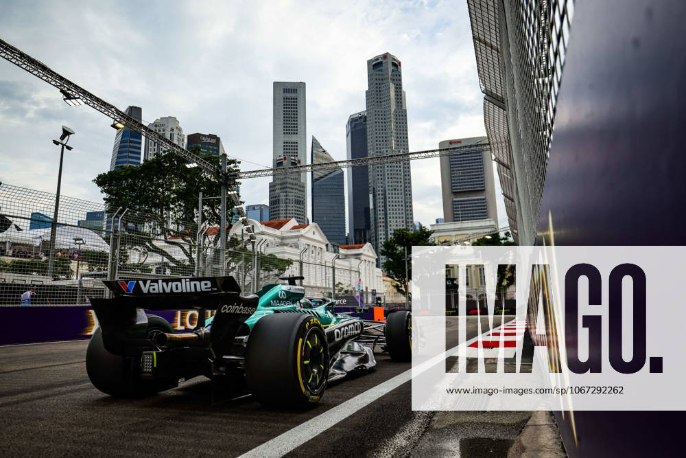 F1 - SINGAPORE GRAND PRIX 2025 18 STROLL Lance (can), Aston Martin F1 Team AMR25, action during the 2025 Formula 1 Singapore Grand Prix, 18th round of the 2025 FIA Formula One World Championship, WM, Weltmeisterschaft from October 3 to 5, 2025 on the Marina Bay Street Circuit, in Singapore - SingaporeSingapore