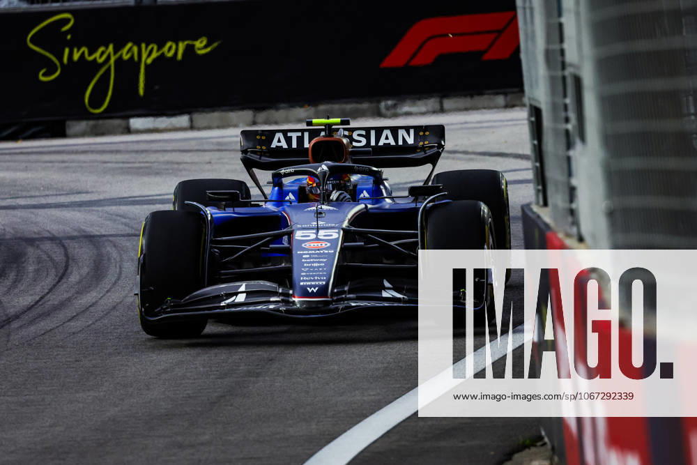 F1 - SINGAPORE GRAND PRIX 2025 55 SAINZ Carlos (spa), Williams Racing FW47, action during the 2025 Formula 1 Singapore Grand Prix, 18th round of the 2025 FIA Formula One World Championship, WM, Weltmeisterschaft from October 3 to 5, 2025 on the Marina Bay Street Circuit, in Singapore - SingaporeSingapore