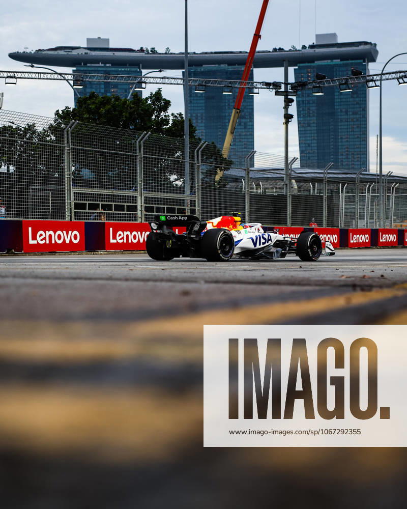 F1 - SINGAPORE GRAND PRIX 2025 30 LAWSON Liam (nzl), Visa Cash App RB F1 Team VCARB02, action during the 2025 Formula 1 Singapore Grand Prix, 18th round of the 2025 FIA Formula One World Championship, WM, Weltmeisterschaft from October 3 to 5, 2025 on the Marina Bay Street Circuit, in Singapore - SingaporeSingapore