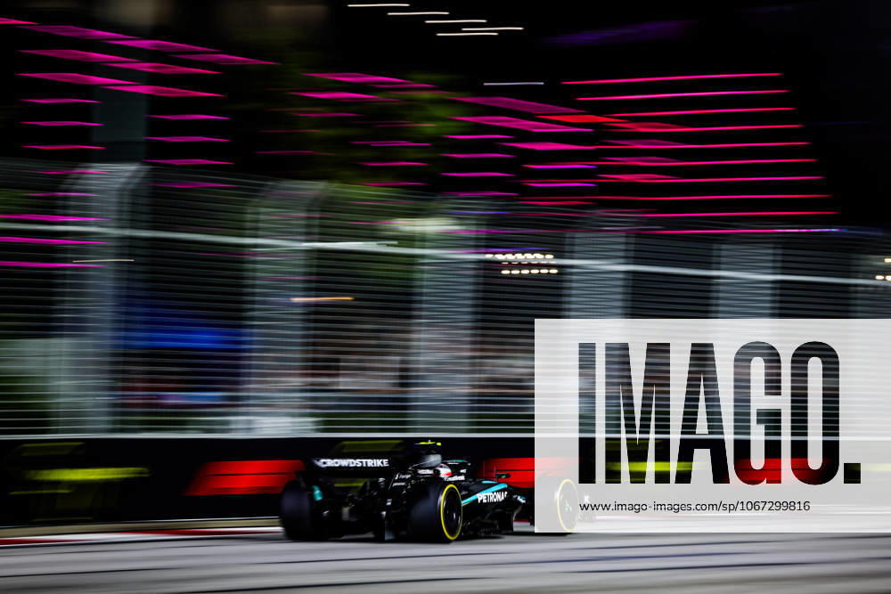 F1 - SINGAPORE GRAND PRIX 2025 12 KIMI ANTONELLI Andrea (ita), Mercedes AMG F1 Team W16, action during the 2025 Formula 1 Singapore Grand Prix, 18th round of the 2025 FIA Formula One World Championship, WM, Weltmeisterschaft from October 3 to 5, 2025 on the Marina Bay Street Circuit, in Singapore - SingaporeSingapore