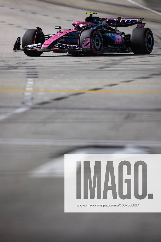 F1 - SINGAPORE GRAND PRIX 2025 43 COLAPINTO Franco (arg), Alpine F1 Team A525, action during the 2025 Formula 1 Singapore Grand Prix, 18th round of the 2025 FIA Formula One World Championship, WM, Weltmeisterschaft from October 3 to 5, 2025 on the Marina Bay Street Circuit, in Singapore - SingaporeSingapore