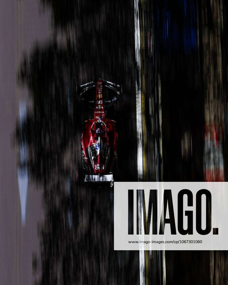 F1 - SINGAPORE GRAND PRIX 2025 16 LECLERC Charles (mco), Scuderia Ferrari SF-25, action during the 2025 Formula 1 Singapore Grand Prix, 18th round of the 2025 FIA Formula One World Championship, WM, Weltmeisterschaft from October 3 to 5, 2025 on the Marina Bay Street Circuit, in Singapore - SingaporeSingapore