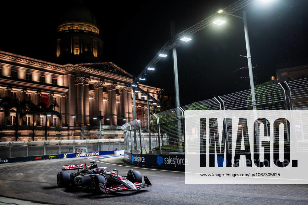 2025 Formula One Singapore Grand Prix Marina Bay Street Circuit, Singapore, Singapore. 3.October.2025; Esteban Ocon of France and MoneyGram Haas F1 Team during Free Practice 2 Formula One Singapore Grand Prix (Photo by Jay Hirano) Singapore Marina Bay Street Circuit Singapore