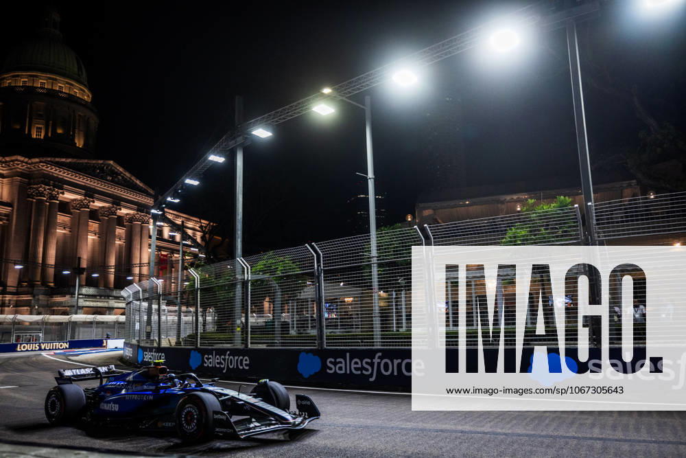 2025 Formula One Singapore Grand Prix Marina Bay Street Circuit, Singapore, Singapore. 3.October.2025; Carlos Sainz Jr of Spain and Williams Racing during Free Practice 2 Formula One Singapore Grand Prix (Photo by Jay Hirano) Singapore Marina Bay Street Circuit Singapore