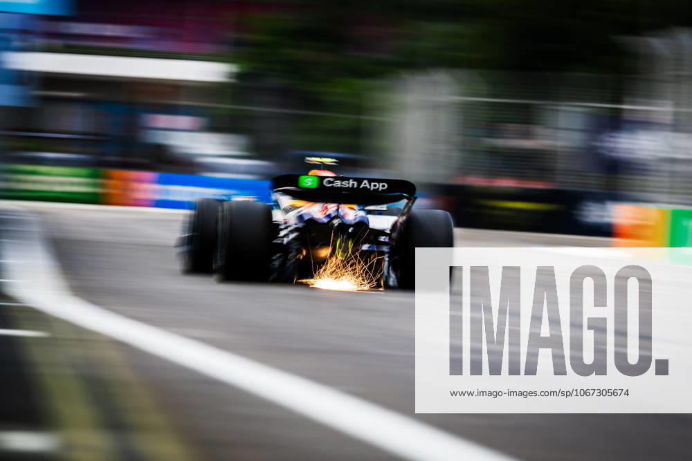 2025 Formula One Singapore Grand Prix Marina Bay Street Circuit, Singapore, Singapore. 3.October.2025; Liam Lawson of New Zealand and Oracle Red Bull Racing during Free Practice 2 Formula One Singapore Grand Prix (Photo by Jay Hirano) Singapore Marina Bay Street Circuit Singapore