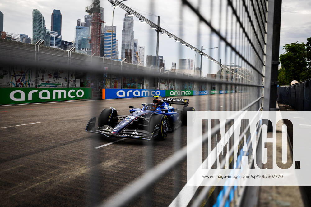 Marina Bay Street Circuit, Singapore, Singapore. 3.October.2025; Carlos Sainz Jr of Spain and Williams Racing during Free Practice 1 Formula One Singapore Grand Prix aflo_305775362