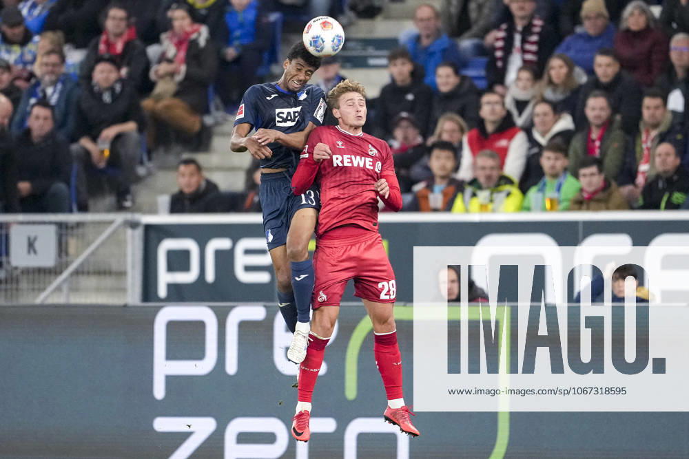 V.li.: Bernardo Fernandes da Silva Junior (Hoffenheim, 13), Sebastian Sebulonsen (Köln, 28), beim Kopfball, Kopfballduell, Spielszene, Zweikampf in der Luft, Aktion, Action, 03.10.2025, Sinsheim (Deutschland), Fussball, Bundesliga, TSG 1899 Hoffenheim - 1. FC Köln, DFB DFL REGULATIONS PROHIBIT ANY USE OF PHOTOGRAPHS AS IMAGE SEQUENCES AND OR QUASI-VIDEO.