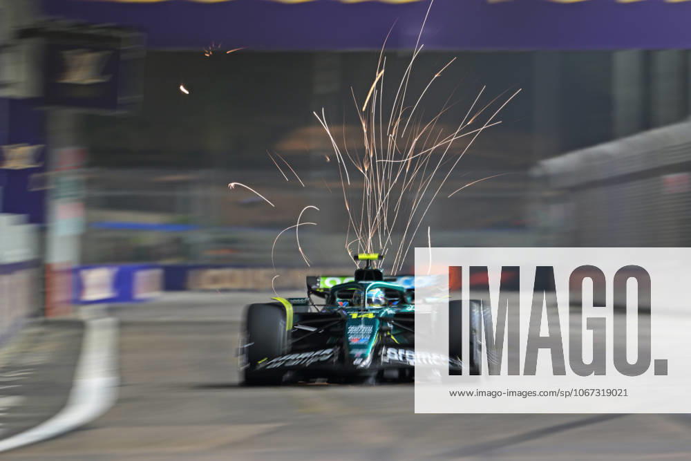 (251004) -- SINGAPORE, Oct. 4, 2025 -- Aston Martin s Spanish driver Fernando Alonso drives during the second practice session of the Formula 1 Singapore Grand Prix 2025, in Singapore, Oct. 3, 2025. (Photo by Xinhua) (SP)SINGAPORE-F1-SINGAPORE GRAND PRIX 2025-SECOND PRACTICE XinxJiapo