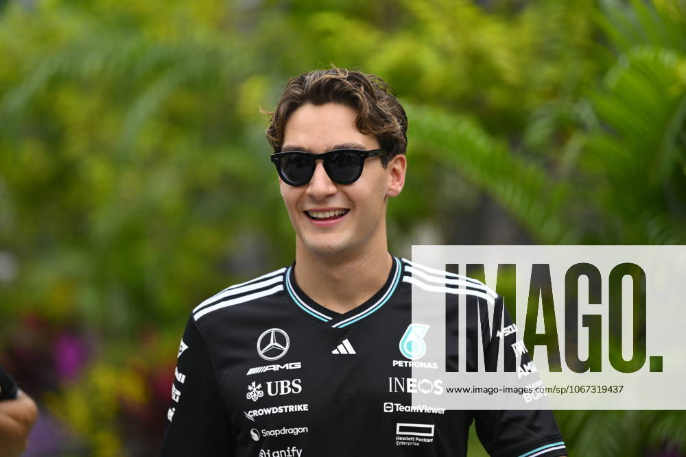 George Russell of Mercedes arrives before FP1 of the F1 Grand Prix of Singapore at Marina Bay Street Circuit on October, 3rd 2025 in Singapore. Singapore Singapore - ZUMAc251 20251003_znp_c251_010