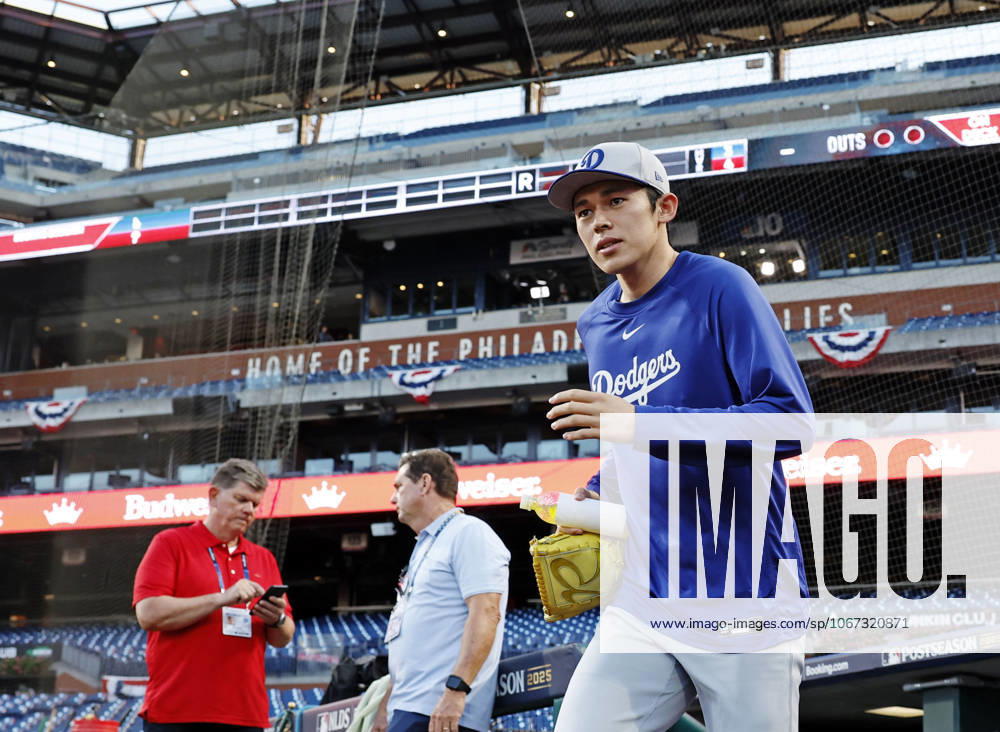 Baseball: Division Series between Dodgers and Phillies Los Angeles Dodgers pitcher Roki Sasaki prepares to train at Citizens Bank Park in Philadelphia on Oct. 3, 2025, ahead of Game 1 of the Division Series against the Philadelphia Phillies the following day. A14AA0004908308P