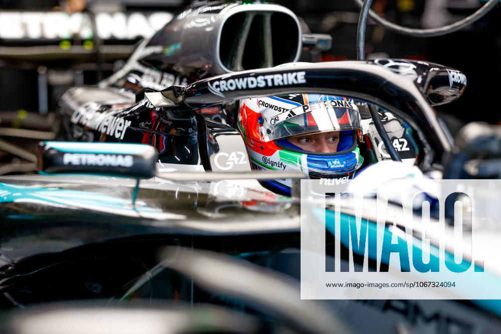F1 - SINGAPORE GRAND PRIX 2025 KIMI ANTONELLI Andrea (ita), Mercedes AMG F1 Team W16, portrait during the 2025 Formula 1 Singapore Grand Prix, 18th round of the 2025 FIA Formula One World Championship, WM, Weltmeisterschaft from October 3 to 5, 2025 on the Marina Bay Street Circuit, in Singapore - SingaporeSingapore