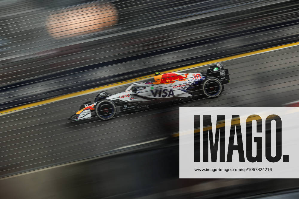 F1 - SINGAPORE GRAND PRIX 2025 30 LAWSON Liam (nzl), Visa Cash App RB F1 Team VCARB02, action during the 2025 Formula 1 Singapore Grand Prix, 18th round of the 2025 FIA Formula One World Championship, WM, Weltmeisterschaft from October 3 to 5, 2025 on the Marina Bay Street Circuit, in Singapore - SingaporeSingapore
