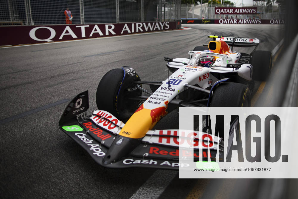 F1 - SINGAPORE GRAND PRIX 2025 30 LAWSON Liam (nzl), Visa Cash App RB F1 Team VCARB02, action during the 2025 Formula 1 Singapore Grand Prix, 18th round of the 2025 FIA Formula One World Championship, WM, Weltmeisterschaft from October 3 to 5, 2025 on the Marina Bay Street Circuit, in Singapore - SingaporeSingapore