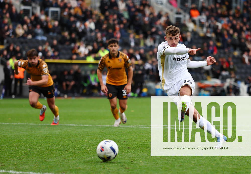 Kingston upon Hull, England, 4th October 2025. Harrison Burrows of Sheffield United takes a penalty in the dying minutes of the game which is saved by Ivor Pandur of Hull City during the Hull City vs Sheffield United Sky Bet Championship match at the MKM Stadium, Kingston upon Hull. Picture credit should read: Simon Bellis Sportimage . SPI_006_SB_Hull_Sheffield_Utd SPI-4194-0005