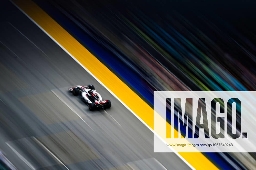 F1 - SINGAPORE GRAND PRIX 2025 31 OCON Esteban (fra), Haas F1 Team VF-25 Ferrari, action during the 2025 Formula 1 Singapore Grand Prix, 18th round of the 2025 FIA Formula One World Championship, WM, Weltmeisterschaft from October 3 to 5, 2025 on the Marina Bay Street Circuit, in Singapore - SingaporeSingapore