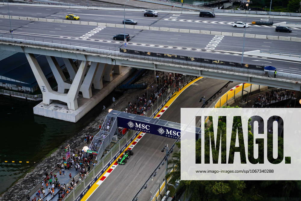 F1 - SINGAPORE GRAND PRIX 2025 27 HULKENBERG Nico (ger), Stake F1 Team Kick C45, action during the 2025 Formula 1 Singapore Grand Prix, 18th round of the 2025 FIA Formula One World Championship, WM, Weltmeisterschaft from October 3 to 5, 2025 on the Marina Bay Street Circuit, in Singapore - SingaporeSingapore
