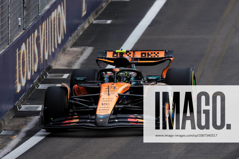 F1 - SINGAPORE GRAND PRIX 2025 04 NORRIS Lando (gbr), McLaren F1 Team MCL39, action during the 2025 Formula 1 Singapore Grand Prix, 18th round of the 2025 FIA Formula One World Championship, WM, Weltmeisterschaft from October 3 to 5, 2025 on the Marina Bay Street Circuit, in Singapore - SingaporeSingapore