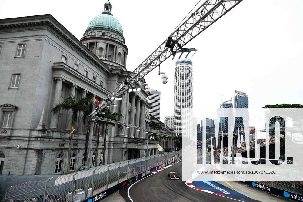 F1 - SINGAPORE GRAND PRIX 2025 16 LECLERC Charles (mco), Scuderia Ferrari SF-25, action during the 2025 Formula 1 Singapore Grand Prix, 18th round of the 2025 FIA Formula One World Championship, WM, Weltmeisterschaft from October 3 to 5, 2025 on the Marina Bay Street Circuit, in Singapore - SingaporeSingapore