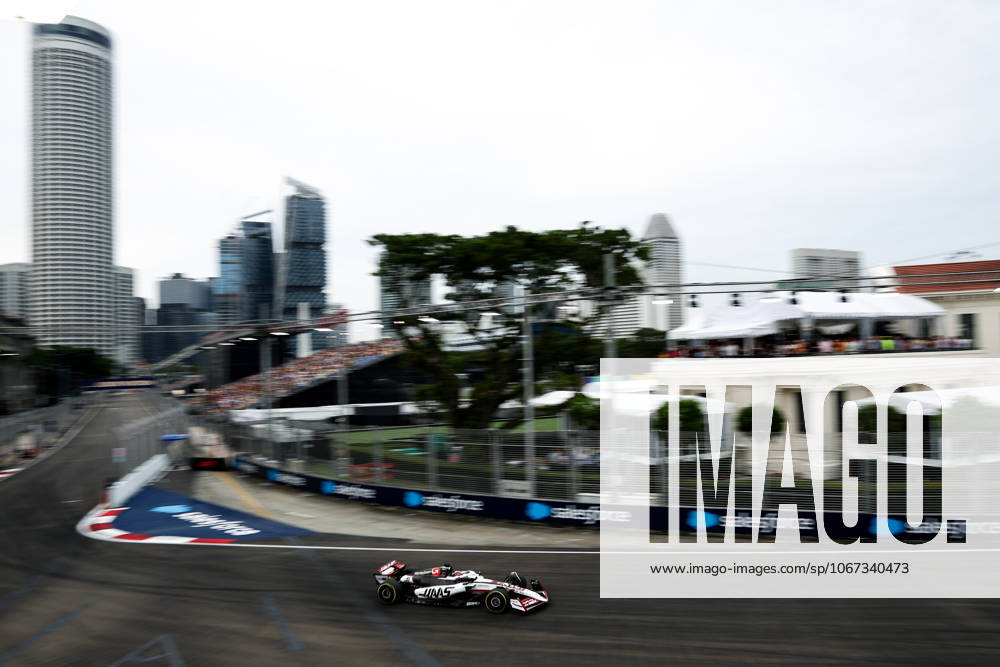 F1 - SINGAPORE GRAND PRIX 2025 31 OCON Esteban (fra), Haas F1 Team VF-25 Ferrari, action during the 2025 Formula 1 Singapore Grand Prix, 18th round of the 2025 FIA Formula One World Championship, WM, Weltmeisterschaft from October 3 to 5, 2025 on the Marina Bay Street Circuit, in Singapore - SingaporeSingapore