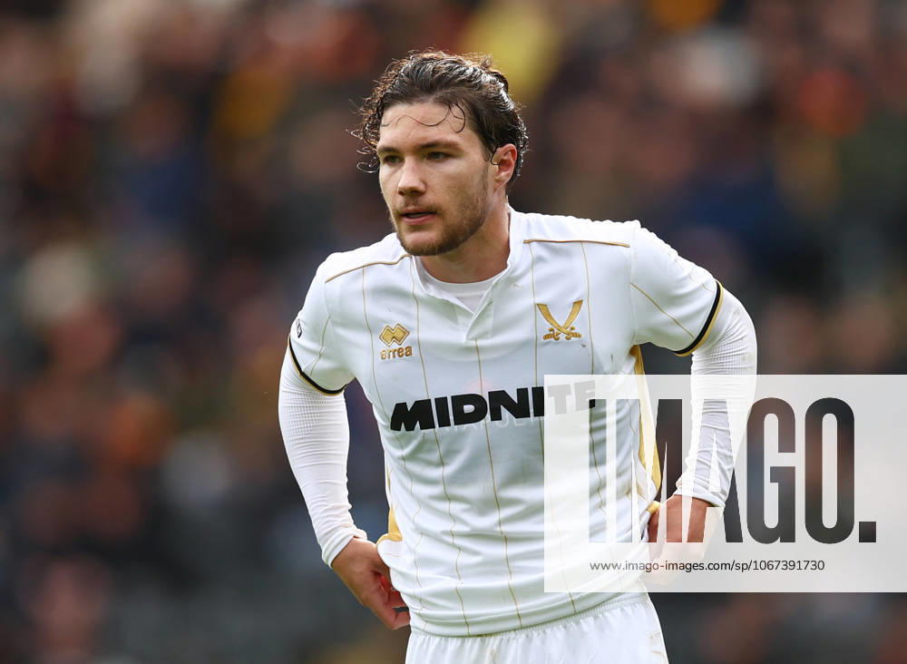 Kingston upon Hull, England, 4th October 2025. Callum O Hare of Sheffield United during the Hull City vs Sheffield United Sky Bet Championship match at the MKM Stadium, Kingston upon Hull. Picture credit should read: Simon Bellis Sportimage . SPI_078_SB_Hull_Sheffield_United SPI-4194
